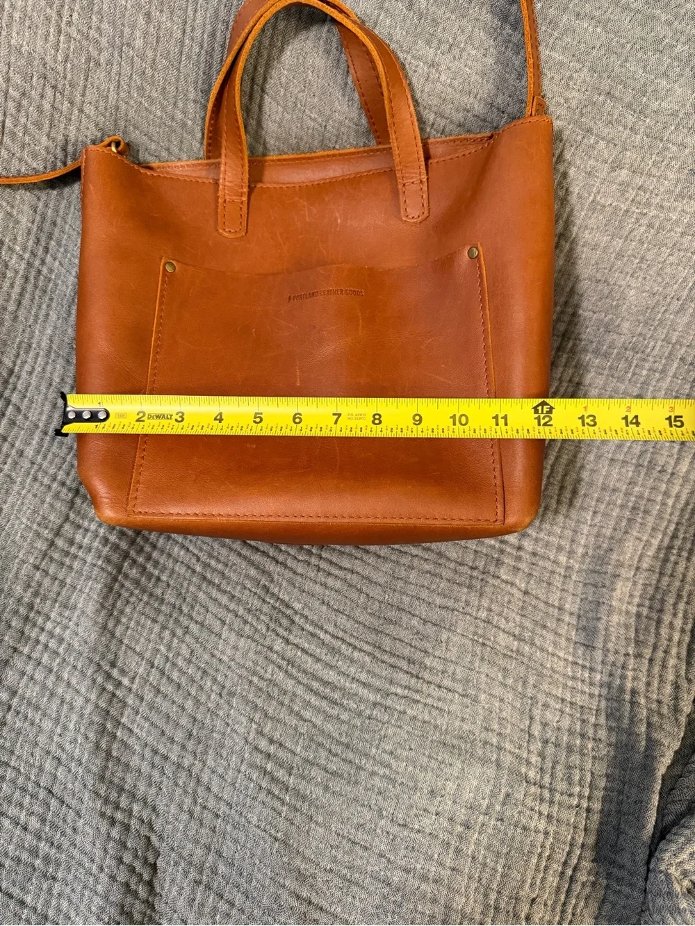 Portland Leather Medium Crossbody Tote with zipper - light brown